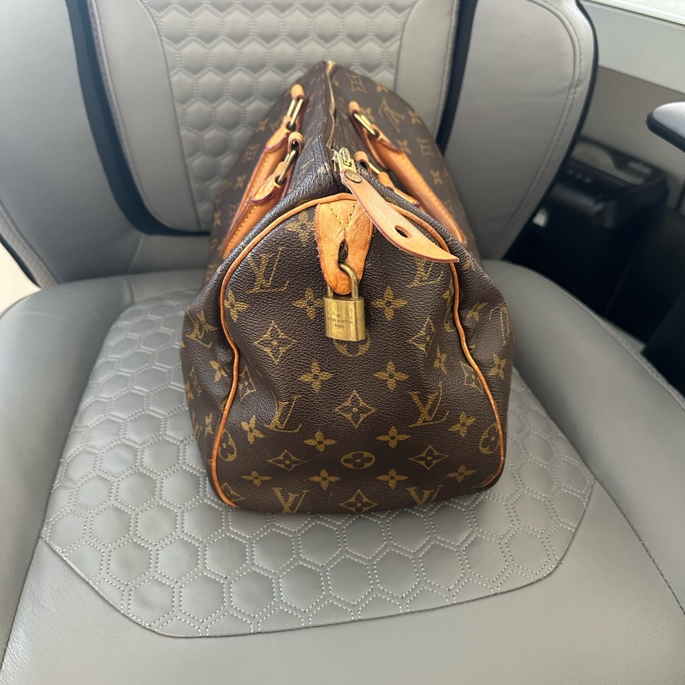 Louis Vuitton Vintage Speedy 30 - Picture 4 of 11
